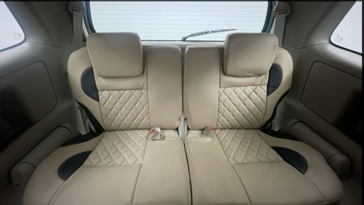 Used 2013 Toyota Innova 2.5 GX 8 STR BS-III Diesel Manual interior THIRD ROW SEAT