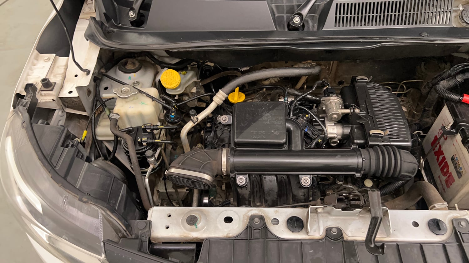 Used 2022 Renault Triber RXZ Petrol Manual engine ENGINE RIGHT SIDE VIEW