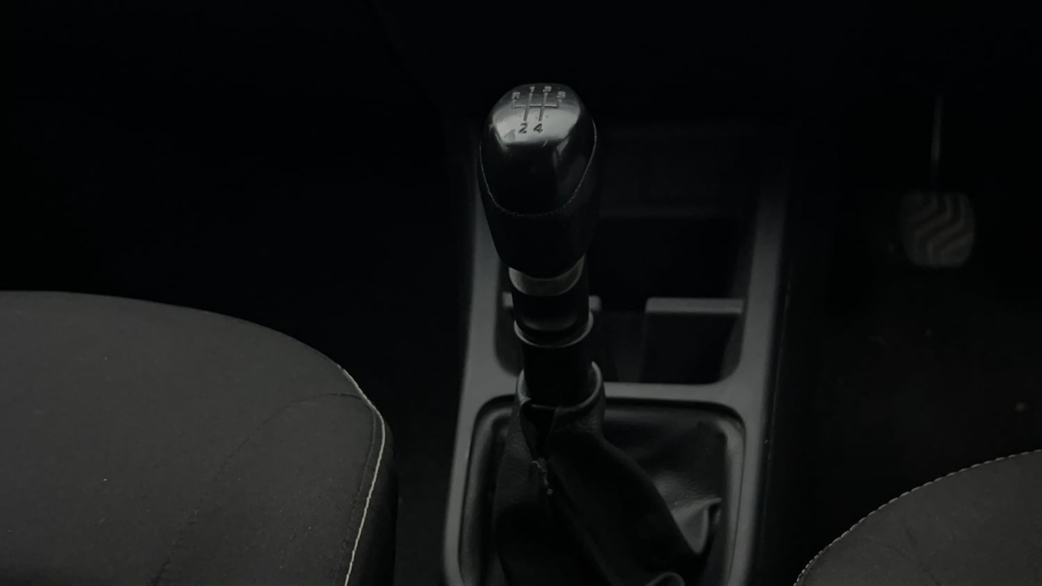 Used 2020 Renault Kwid RXL Petrol Manual interior GEAR  KNOB VIEW