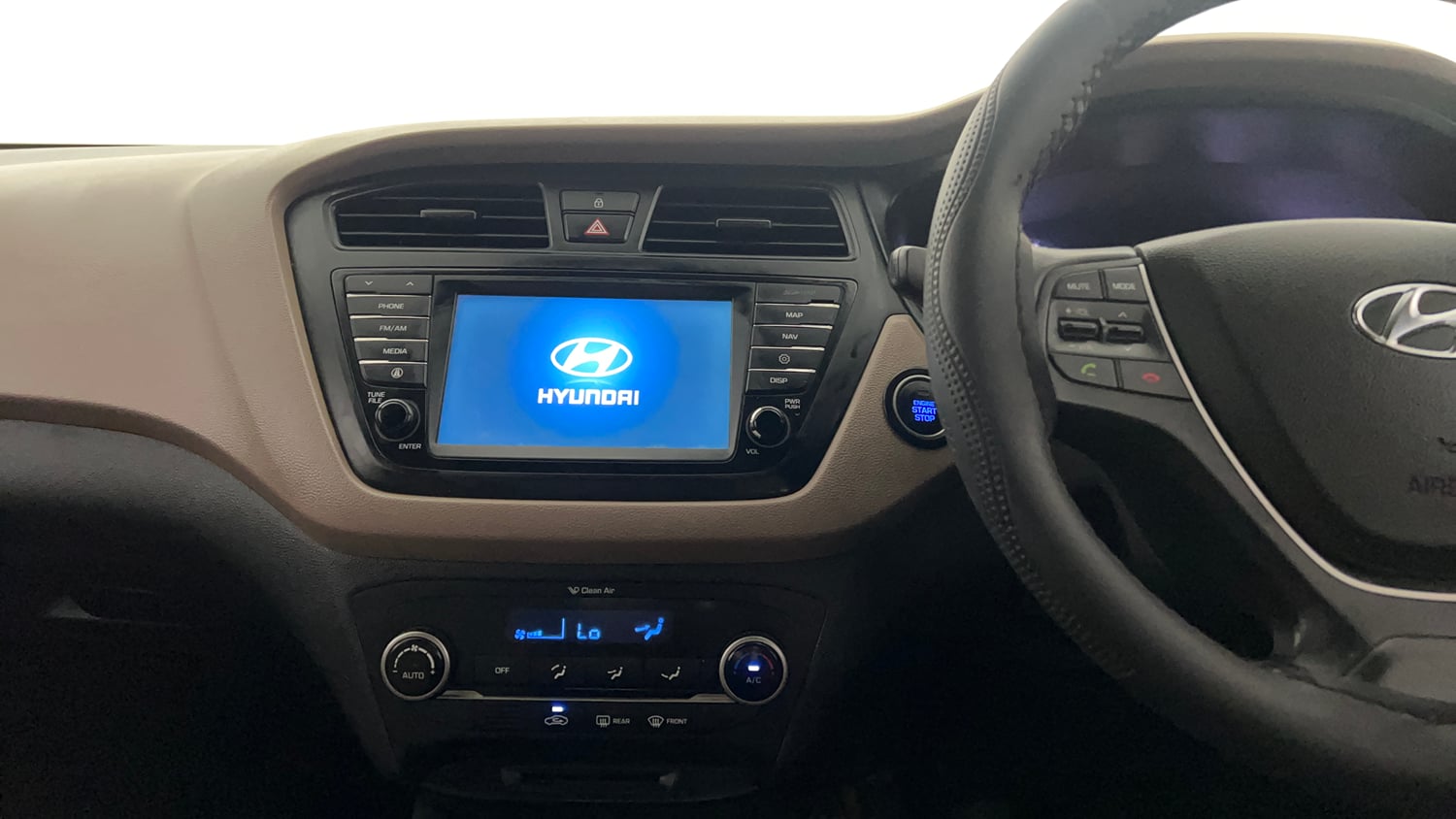 Used 2016 Hyundai Elite i20 Asta 1.2 Petrol Manual interior MUSIC SYSTEM & AC CONTROL VIEW
