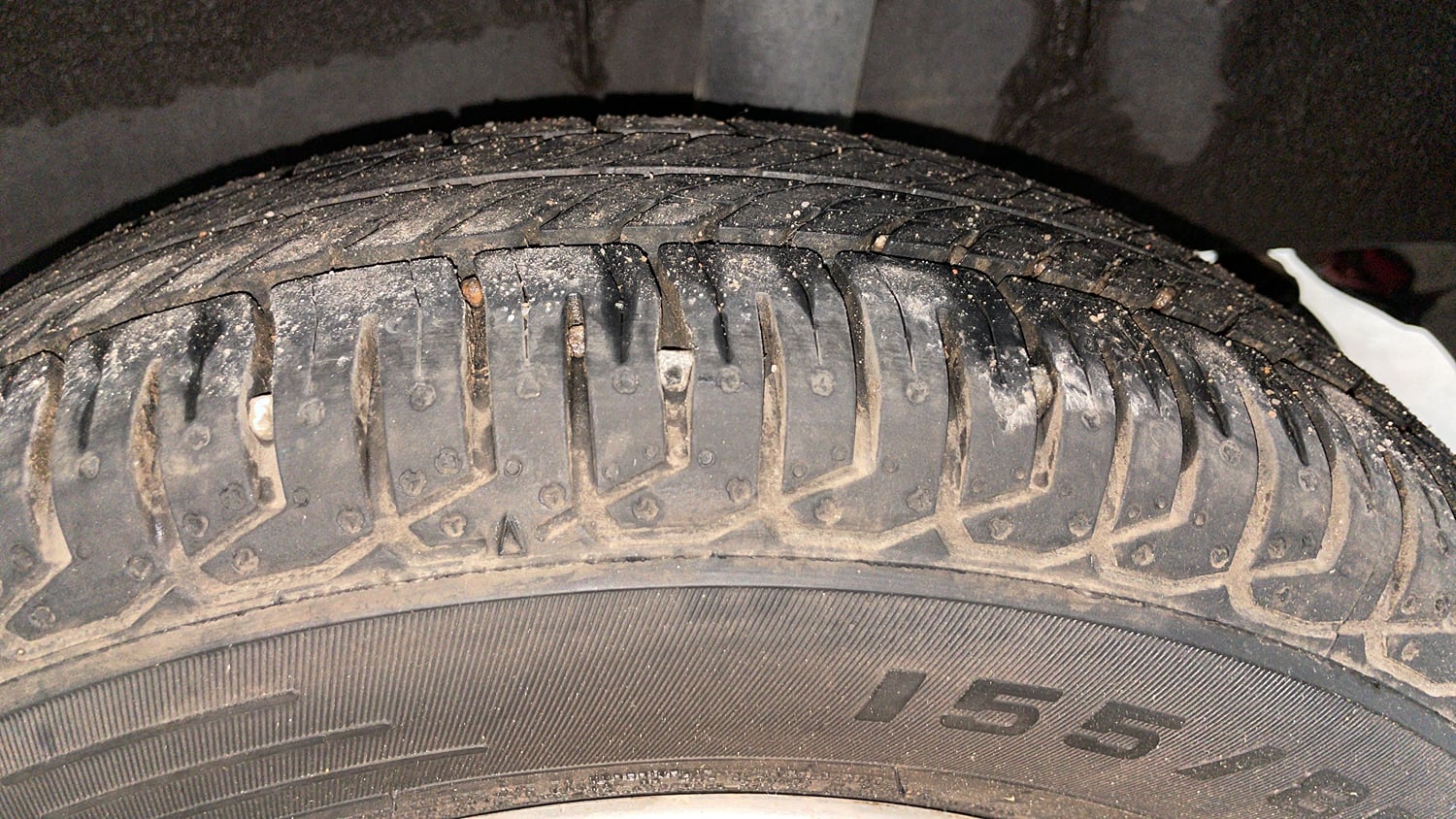 Used 2015 Renault Kwid RXT Petrol Manual tyres LEFT REAR TYRE TREAD VIEW