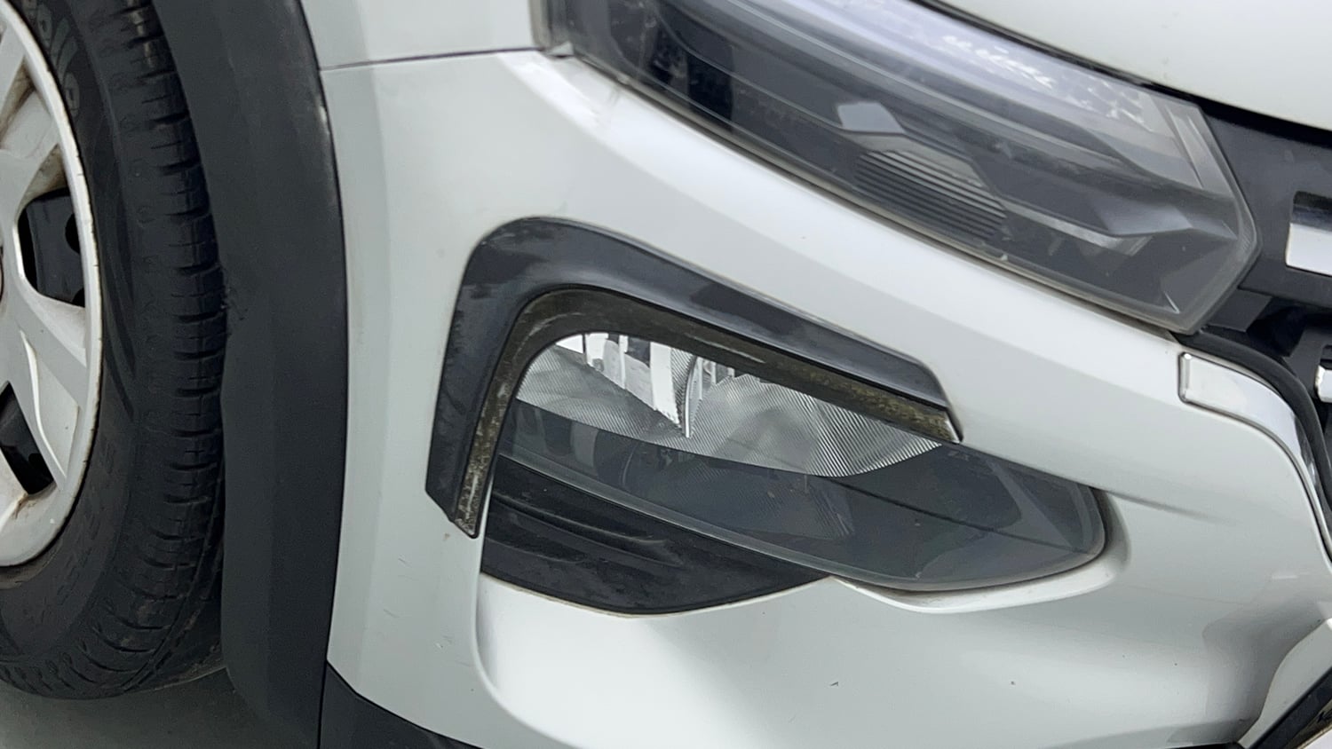 Used 2022 Renault Kwid RXT 1.0 (O) Petrol Manual dents MINOR SCRATCH