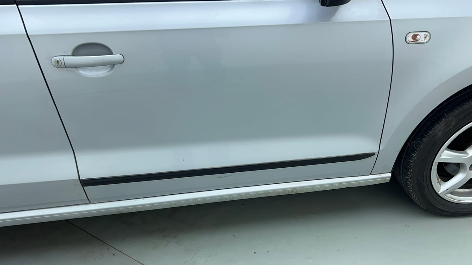 Used 2014 Volkswagen Vento Highline Petrol Petrol Manual dents MINOR SCRATCH