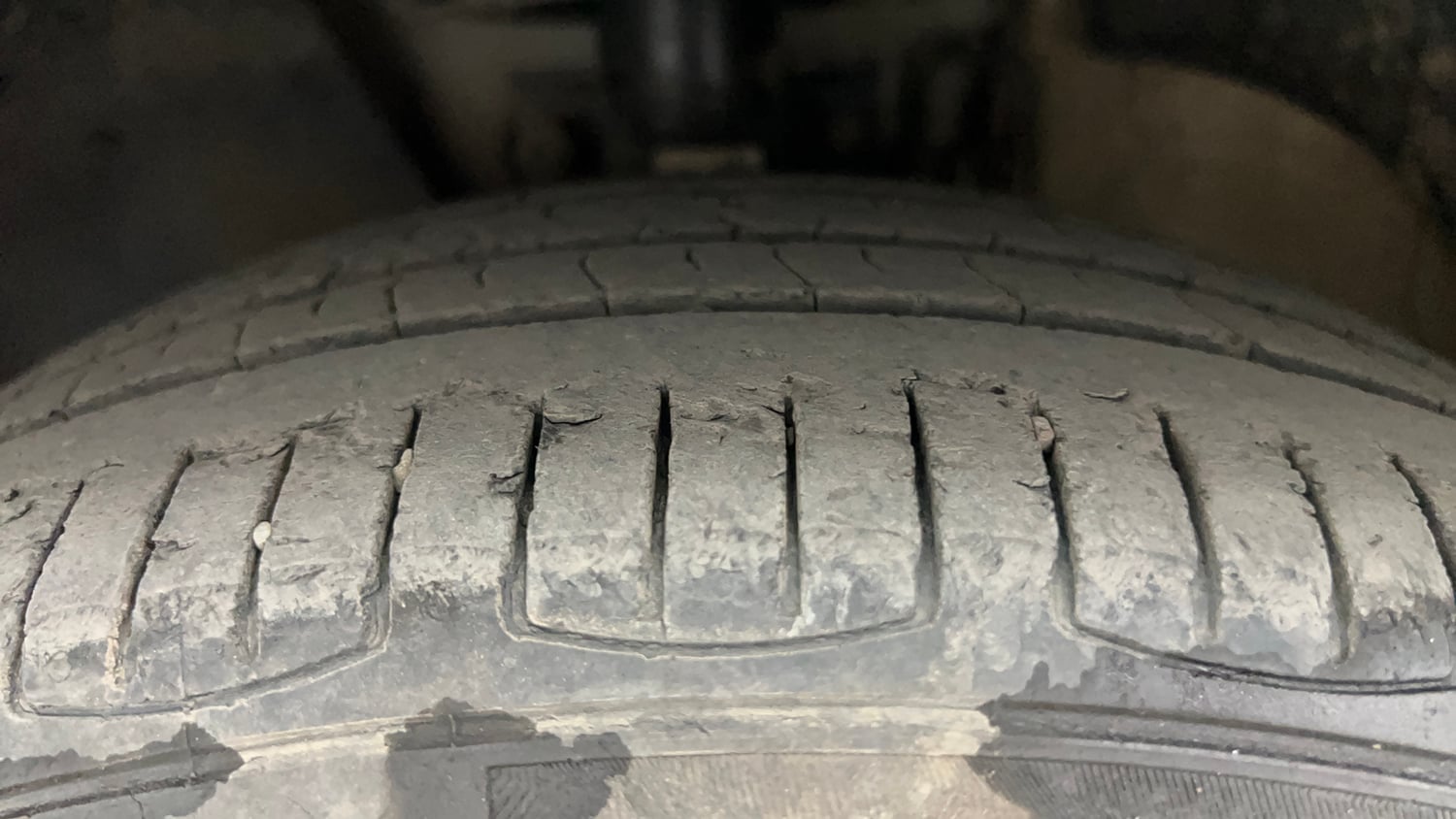 Used 2019 Volkswagen Vento Highline 1.5 (D) Diesel Manual tyres LEFT FRONT TYRE TREAD VIEW