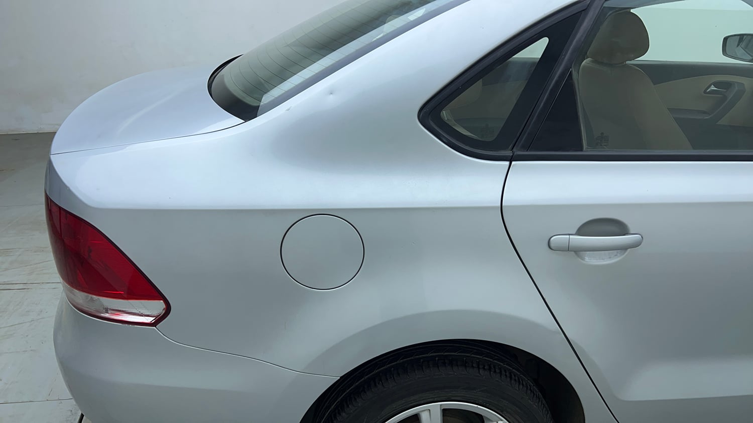 Used 2014 Volkswagen Vento Highline Petrol Petrol Manual dents MINOR DENT
