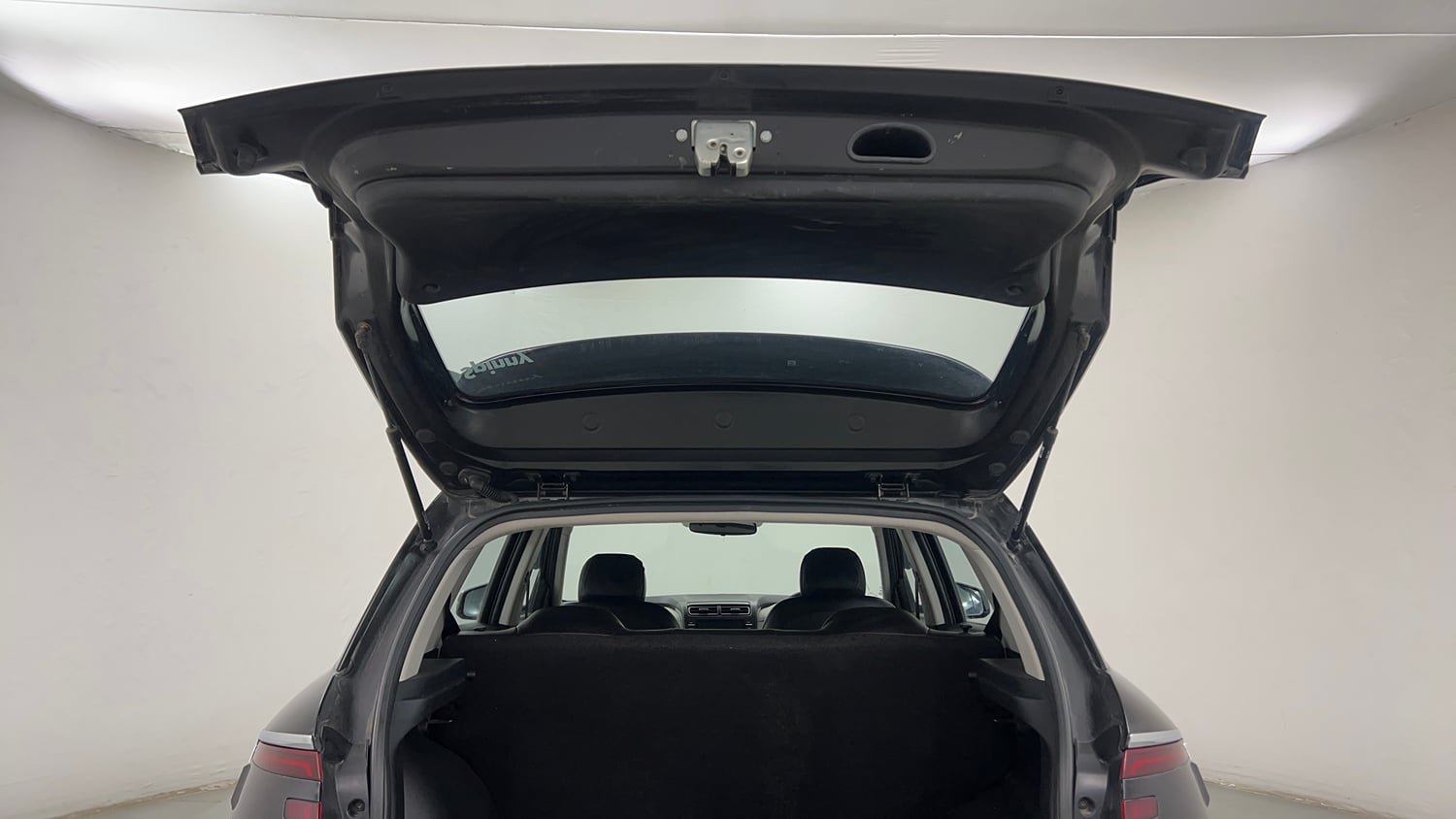 Used 2022 Hyundai Creta EX 1.5 Petrol Petrol Manual interior DICKY DOOR OPEN VIEW