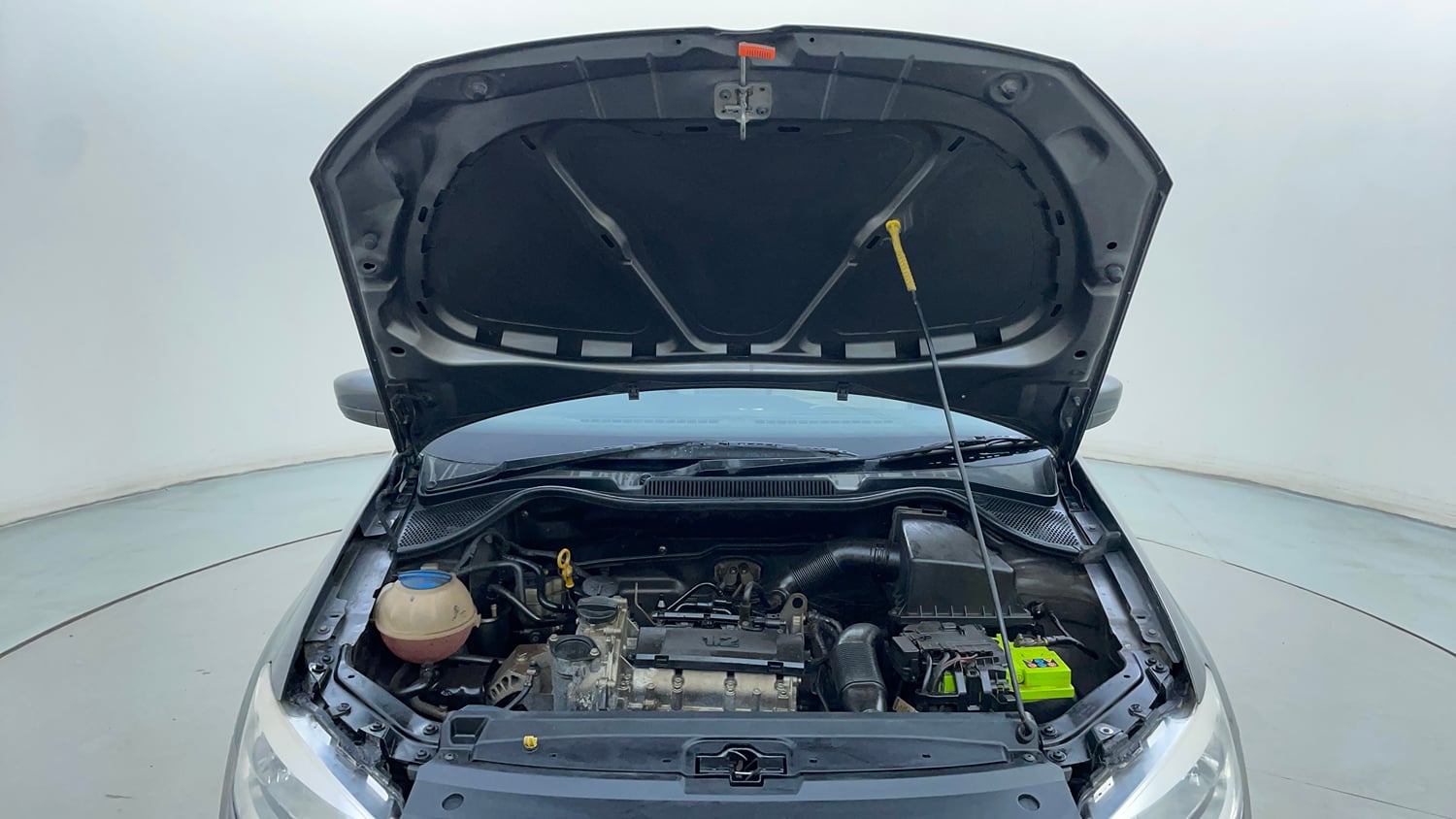 Used 2014 Volkswagen Polo Comfortline 1.2L (P) Petrol Manual engine ENGINE & BONNET OPEN FRONT VIEW