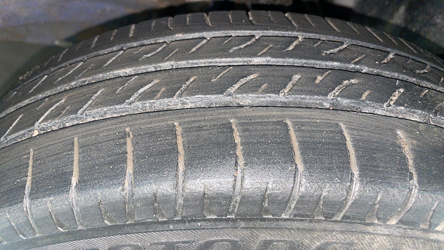Used 2016 Tata Nano Twist XTA Petrol Automatic tyres RIGHT FRONT TYRE TREAD VIEW