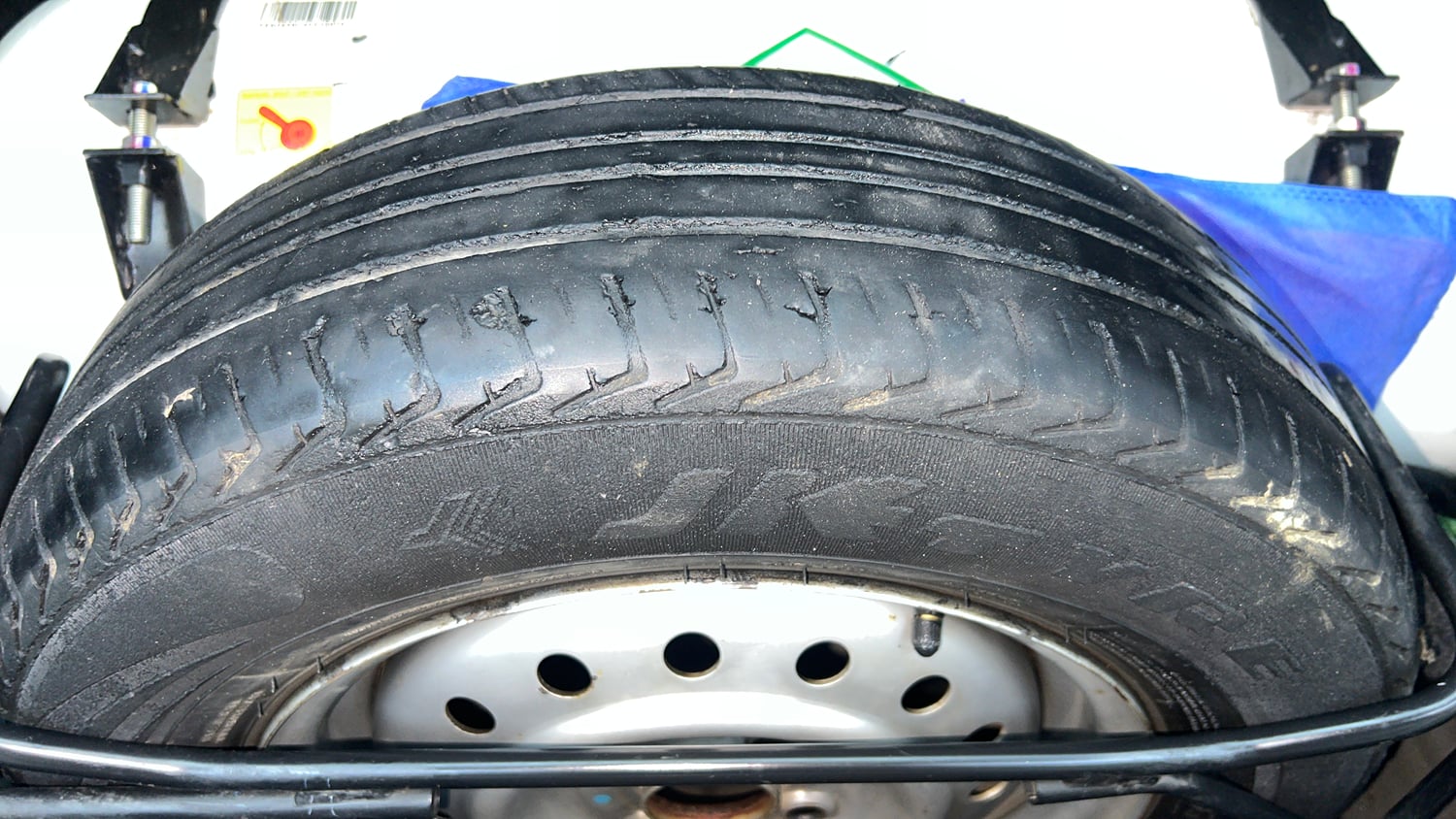 Used 2022 Maruti Suzuki Wagon R LXi (O) 1.0 CNG Cng Manual tyres SPARE TYRE VIEW