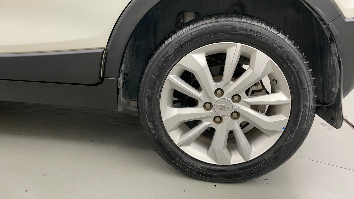 Used 2021 Mahindra XUV 300 W8 1.2 Petrol Petrol Manual tyres LEFT REAR TYRE RIM VIEW