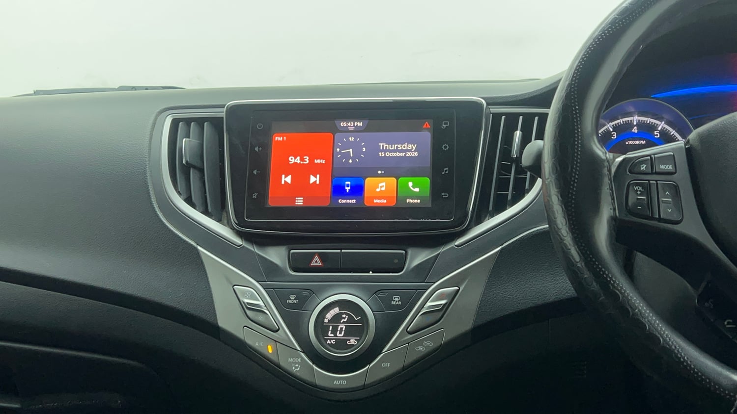Used 2020 Toyota Glanza G Petrol Manual top_features Integrated (in-dash) music system
