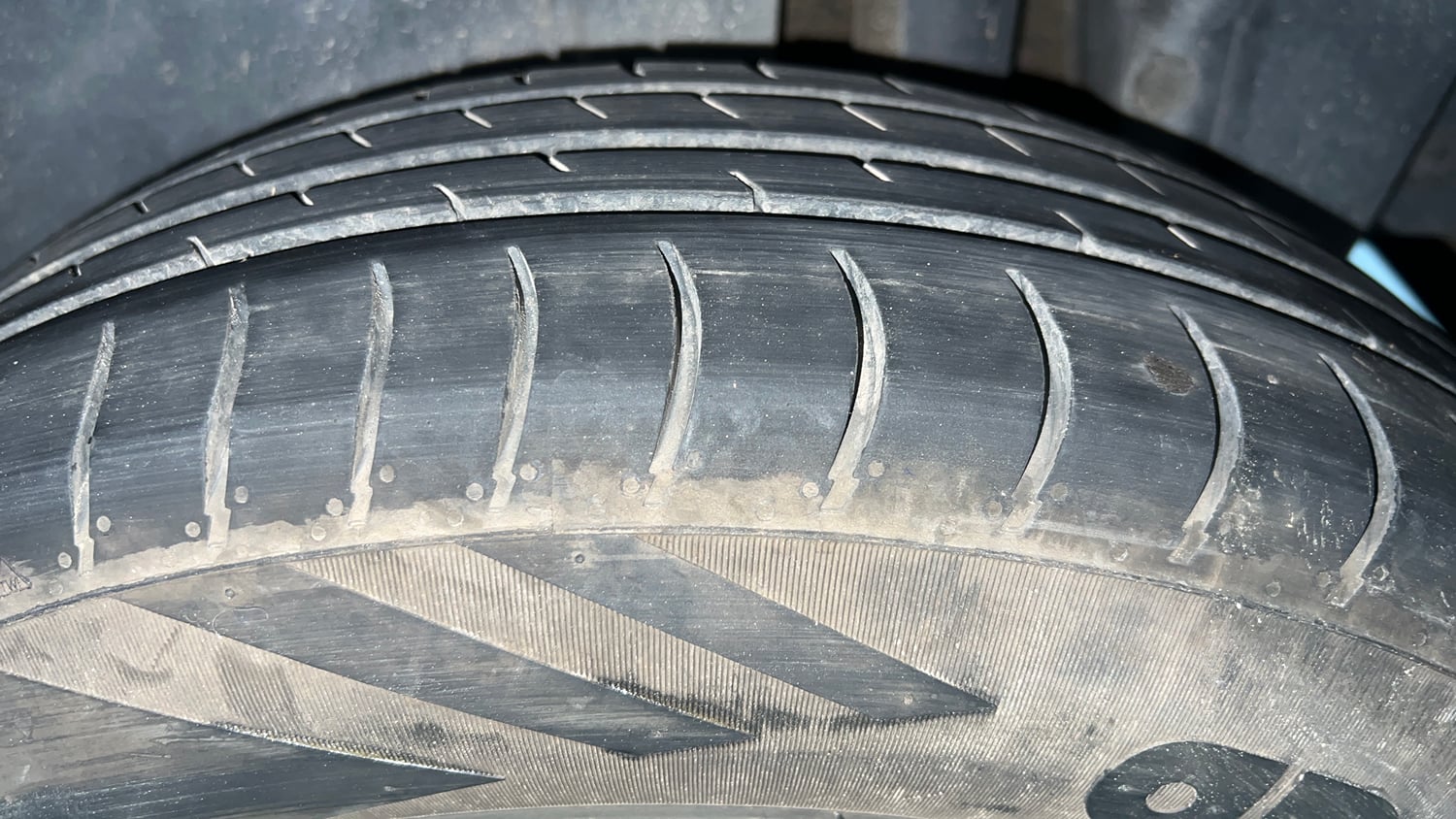 Used 2017 Maruti Suzuki Swift Lxi (O) Petrol Manual tyres LEFT REAR TYRE TREAD VIEW