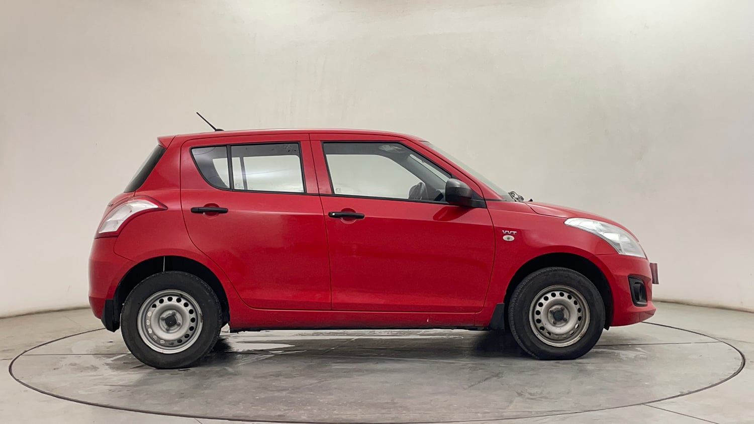 Used 2017 Maruti Suzuki Swift Lxi ABS (O) Petrol Manual exterior RIGHT SIDE VIEW