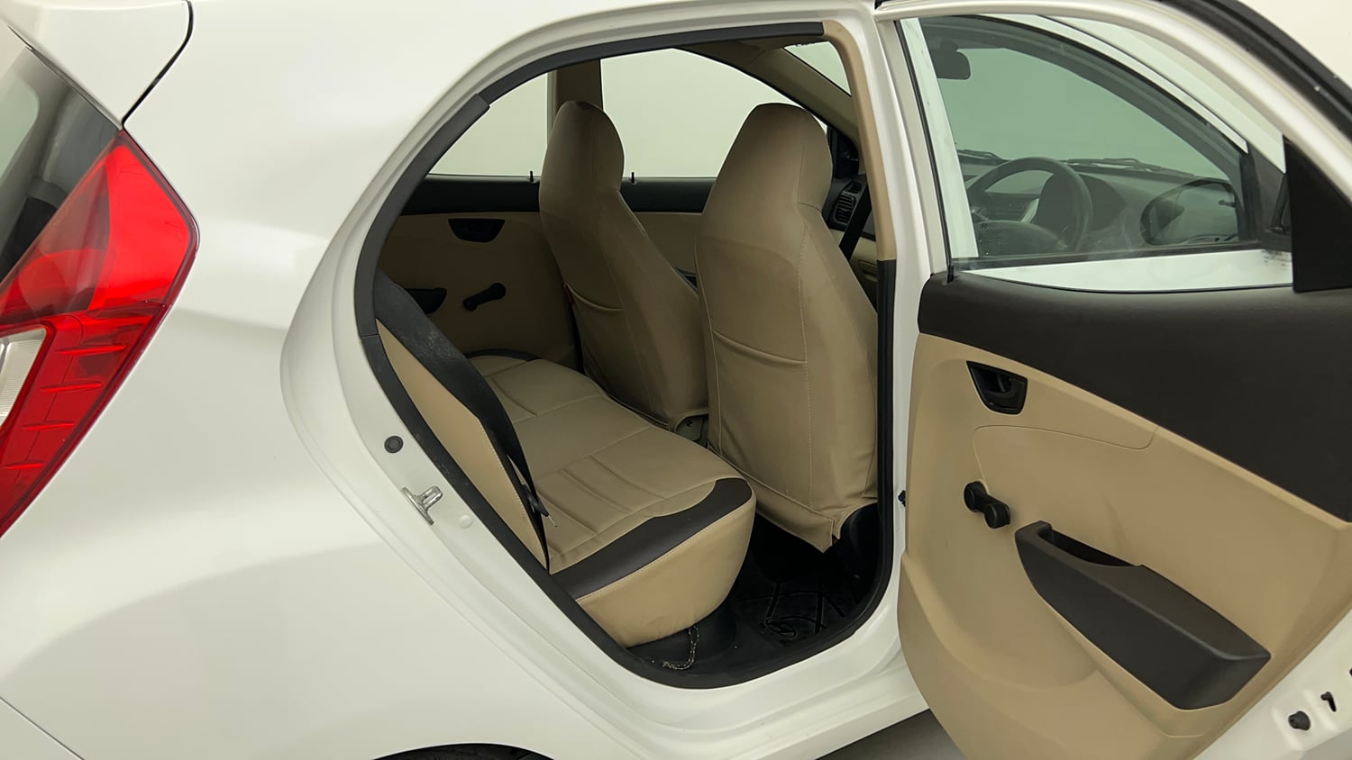 Used 2017 Hyundai Eon Magna + Petrol Manual interior RIGHT SIDE REAR DOOR CABIN VIEW