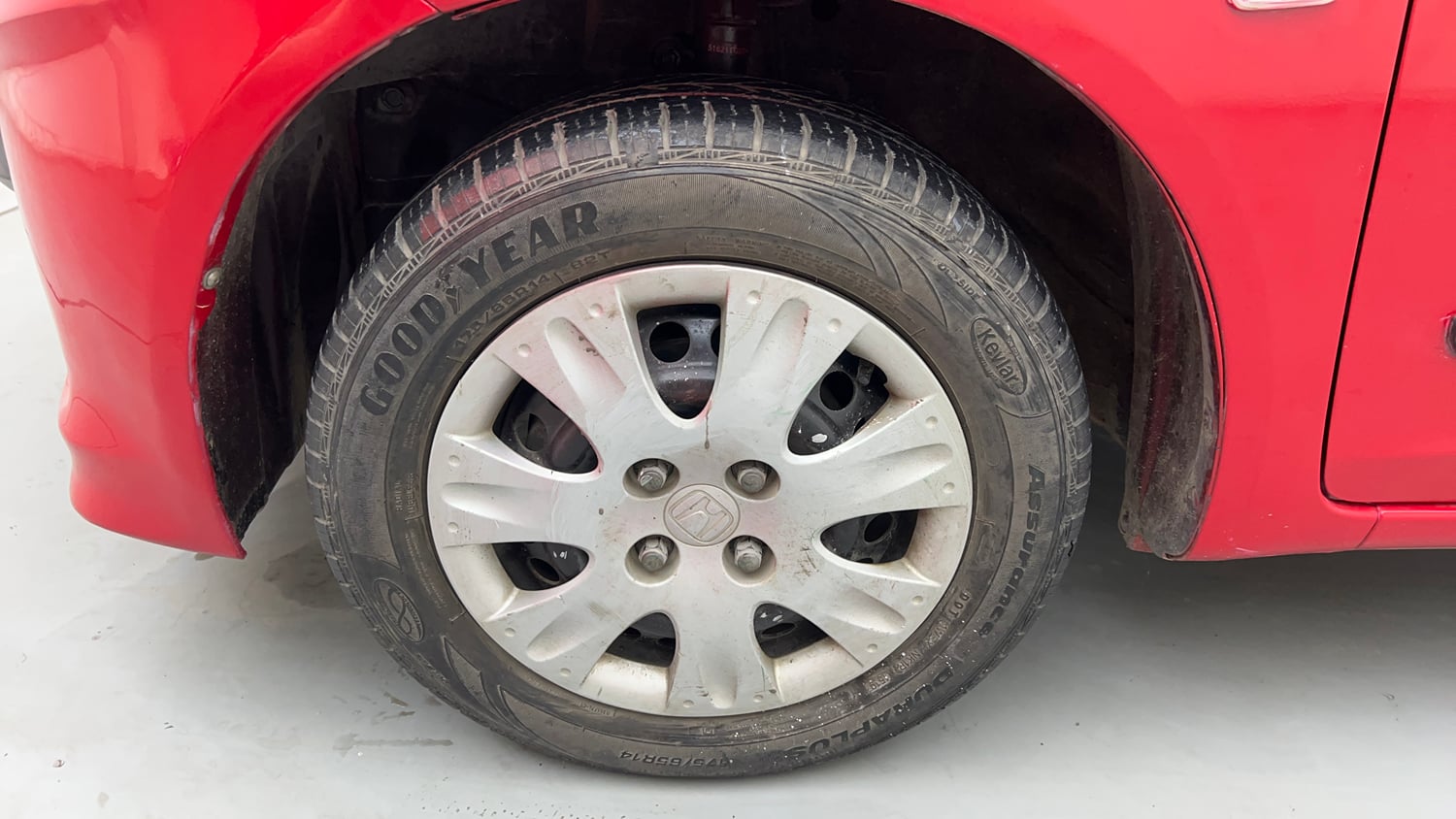 Used 2016 Honda Brio S MT Petrol Manual tyres LEFT FRONT TYRE RIM VIEW