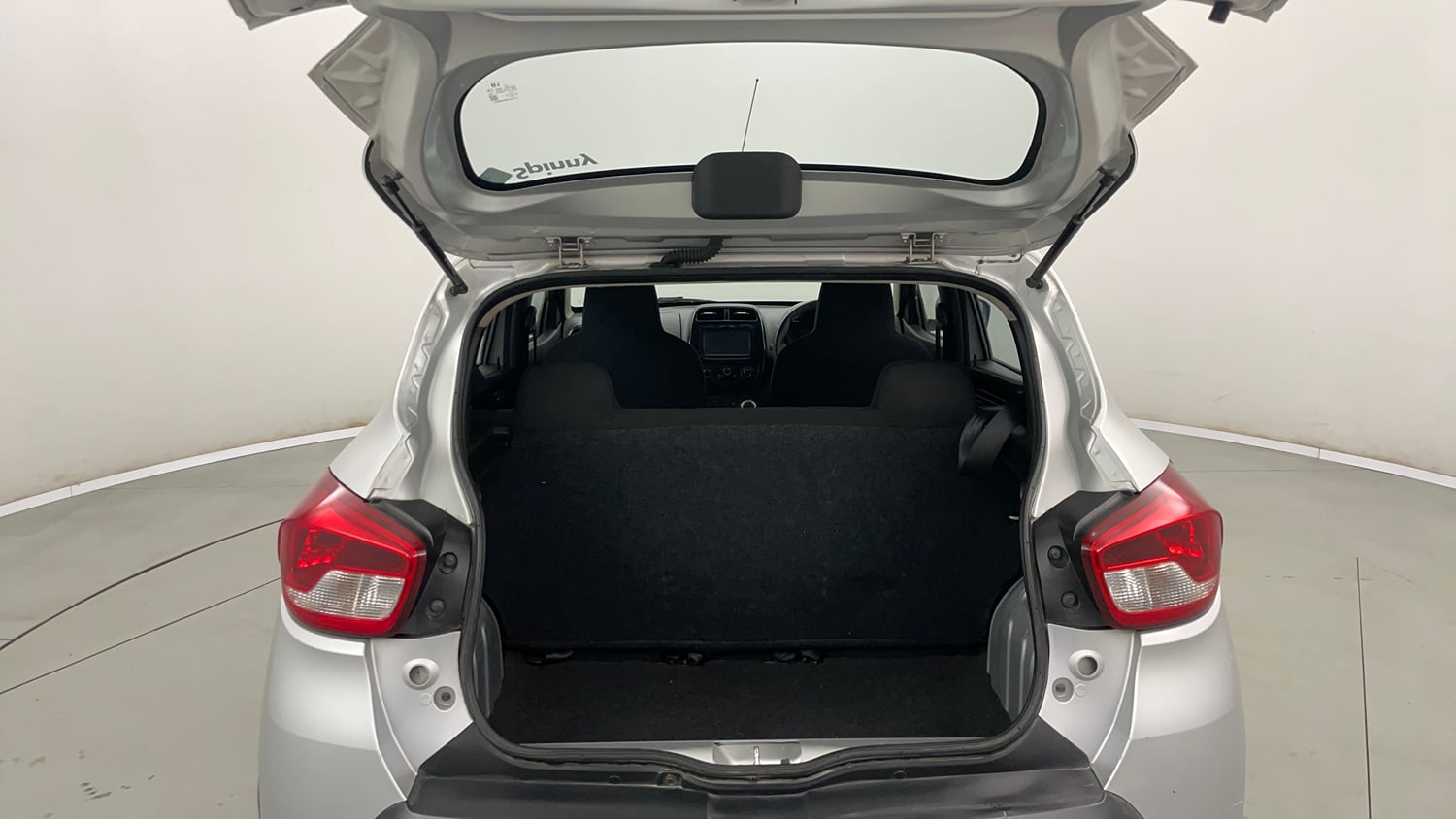 Used 2018 Renault Kwid 1.0 RXT AMT Opt Petrol Automatic interior DICKY INSIDE VIEW