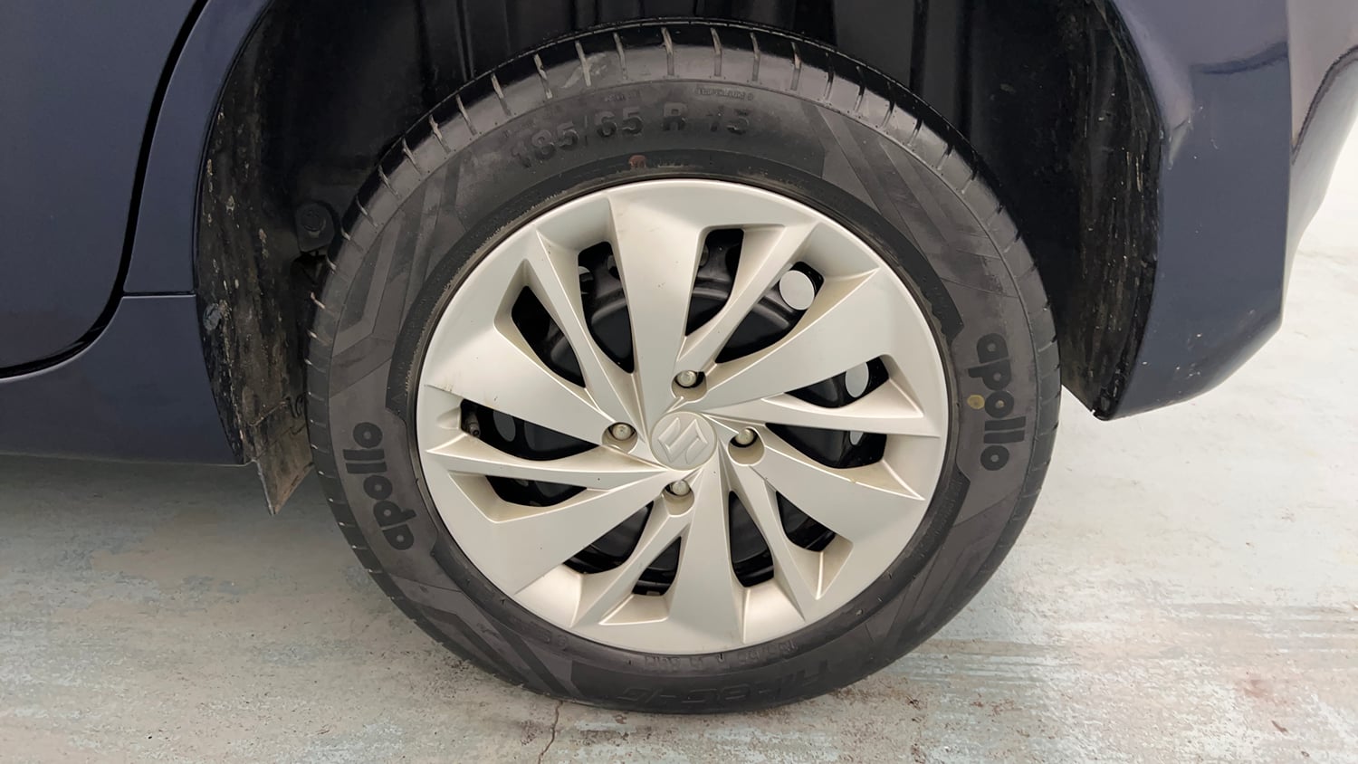 Used 2023 Maruti Suzuki Baleno Delta AGS Petrol Automatic tyres LEFT REAR TYRE RIM VIEW
