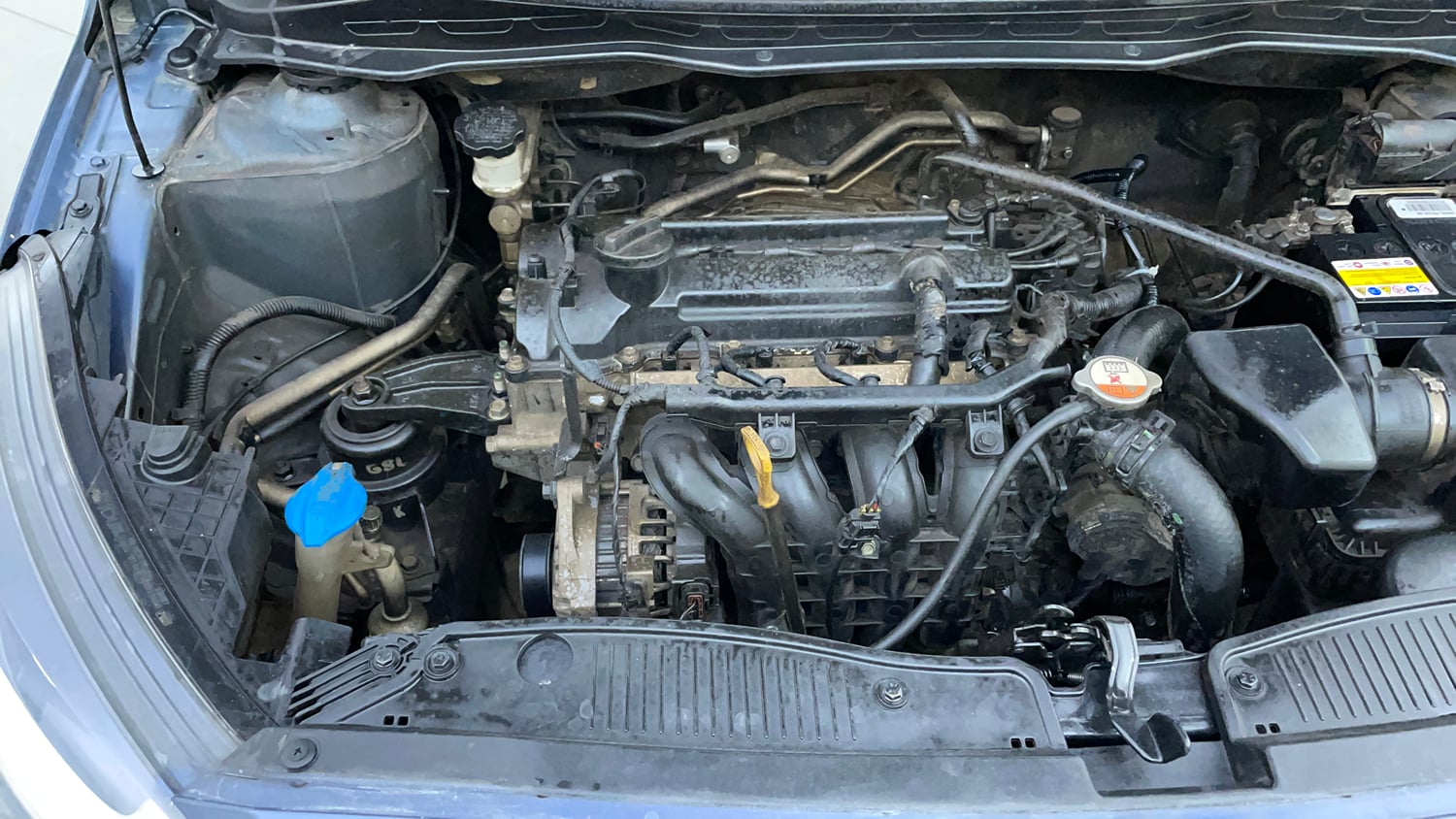 Used 2013 Hyundai i20 Magna (O) 1.2 Petrol Manual engine ENGINE RIGHT SIDE VIEW