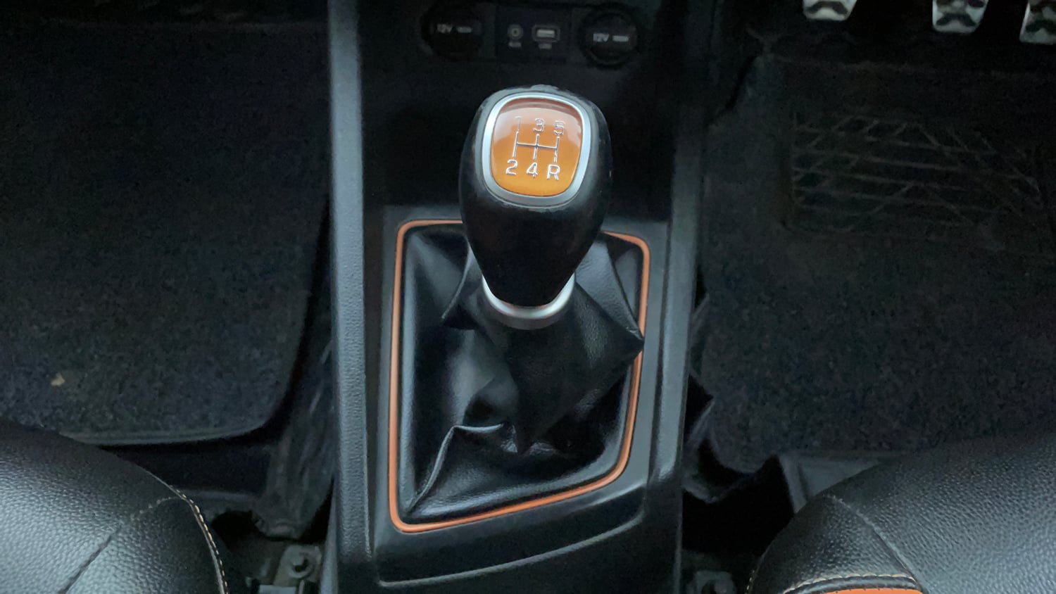 Used 2016 Hyundai i20 Active 1.2 SX Petrol Manual interior GEAR  KNOB VIEW