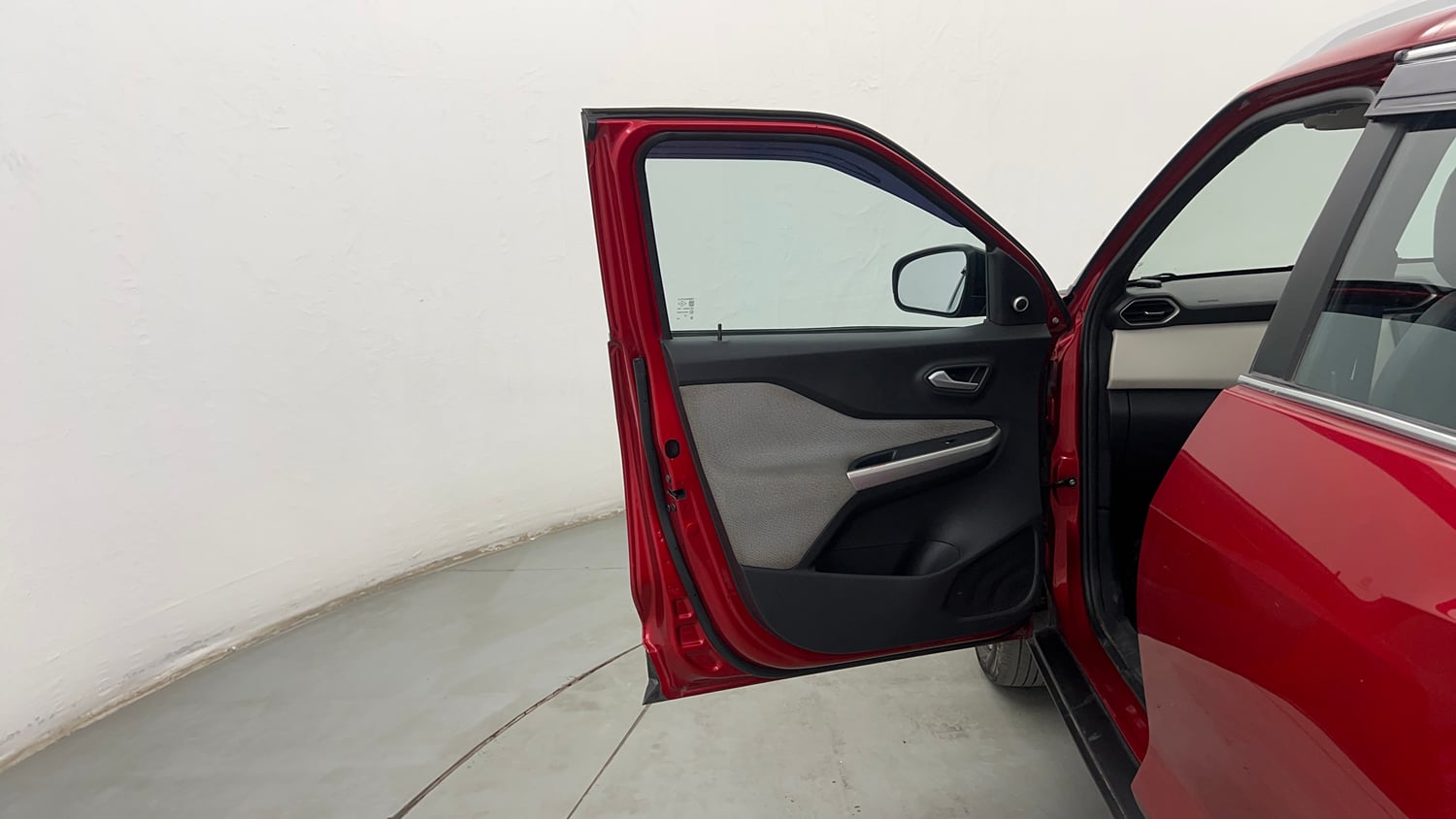 Used 2022 Nissan Magnite XV Executive Petrol Manual interior LEFT FRONT DOOR OPEN VIEW
