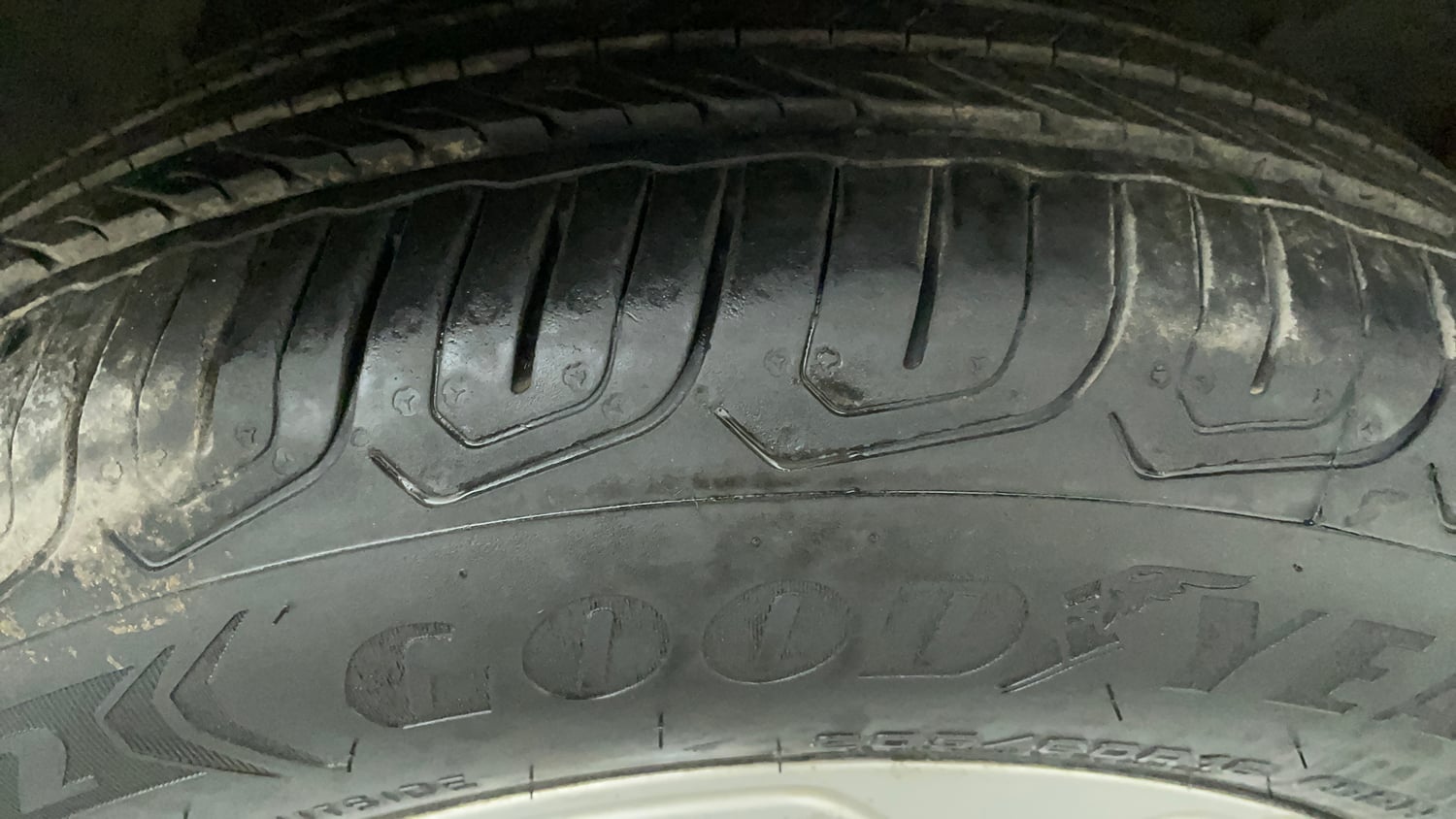 Used 2019 Ford EcoSport Titanium + 1.5L TDCi Diesel Manual tyres RIGHT FRONT TYRE TREAD VIEW