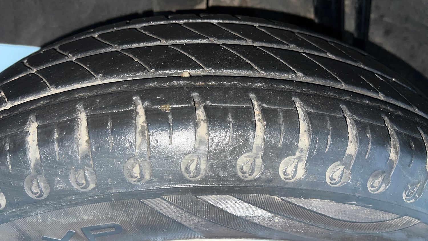 Used 2022 Renault Kwid RXT 1.0 (O) Petrol Manual tyres RIGHT REAR TYRE TREAD VIEW
