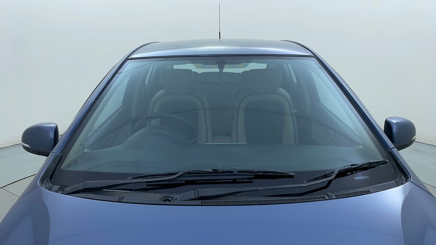Used 2013 Hyundai i20 Magna (O) 1.2 Petrol Manual exterior FRONT WINDSHIELD VIEW