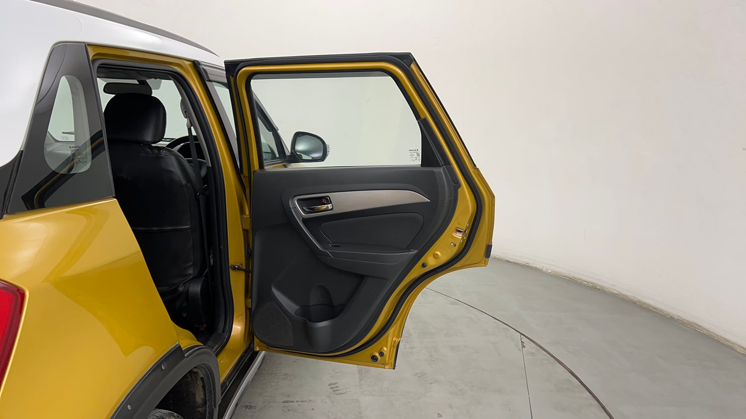 Used 2016 Maruti Suzuki Vitara Brezza ZDi+ Dual Tone Diesel Manual interior RIGHT REAR DOOR OPEN VIEW