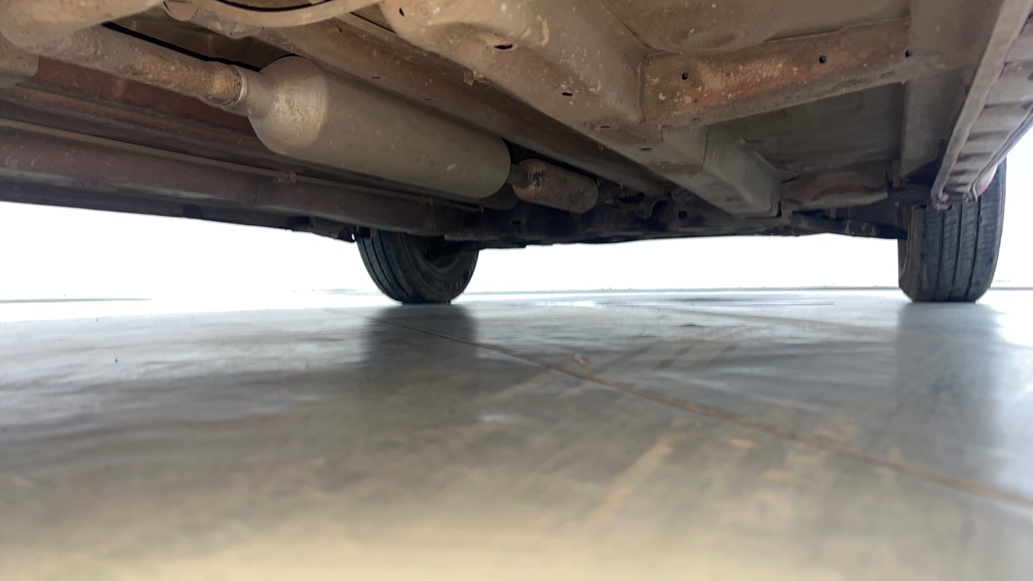 Used 2014 Maruti Suzuki Swift VXi Petrol Manual extra REAR RIGHT UNDERBODY VIEW