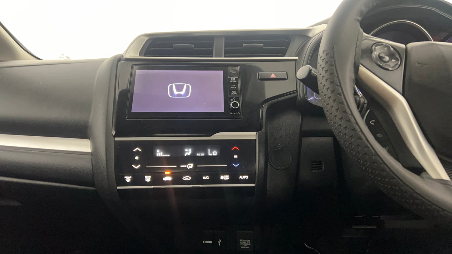 Used 2018 Honda WR-V VX MT Petrol Petrol Manual interior MUSIC SYSTEM & AC CONTROL VIEW