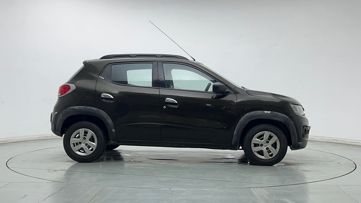 Used 2016 Renault Kwid RXT Petrol Manual exterior RIGHT SIDE VIEW