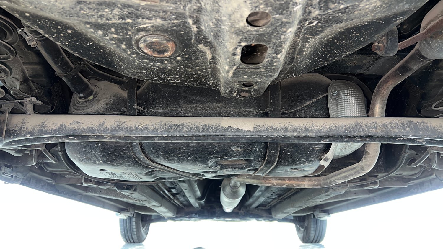 Used 2017 Maruti Suzuki Swift Lxi (O) Petrol Manual extra REAR UNDERBODY VIEW (TAKEN FROM REAR)