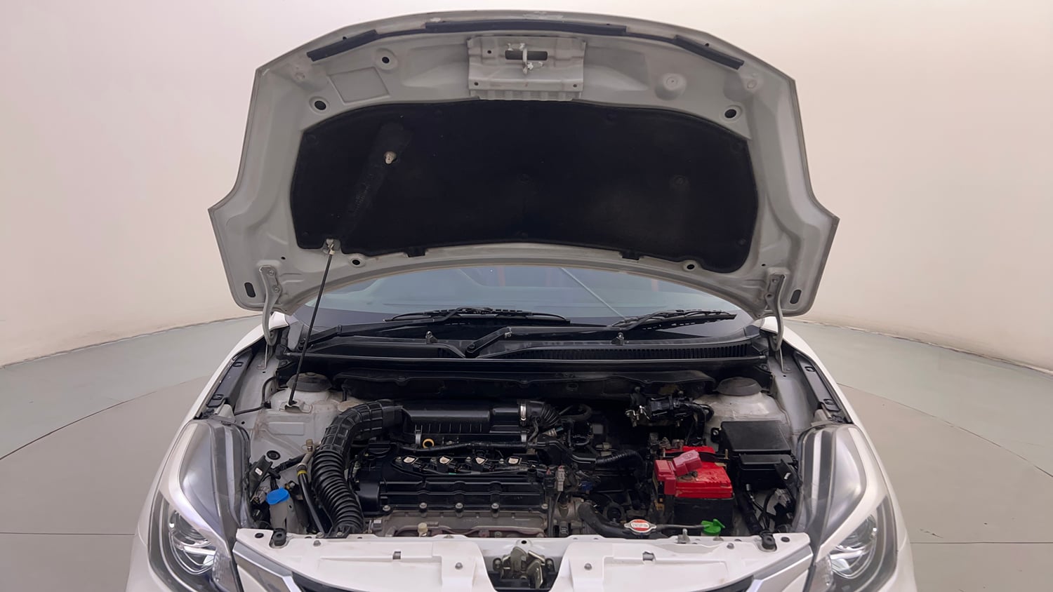 Used 2020 Toyota Glanza G CVT Petrol Automatic engine ENGINE & BONNET OPEN FRONT VIEW