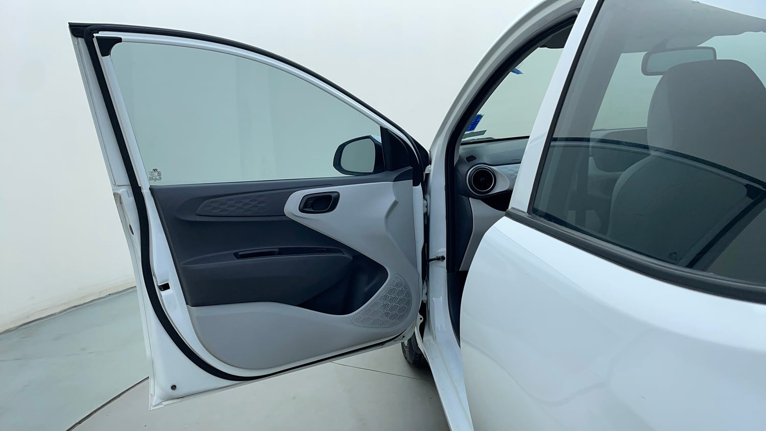 Used 2022 Hyundai Grand i10 Nios Magna 1.2 Kappa VTVT Petrol Manual interior LEFT FRONT DOOR OPEN VIEW