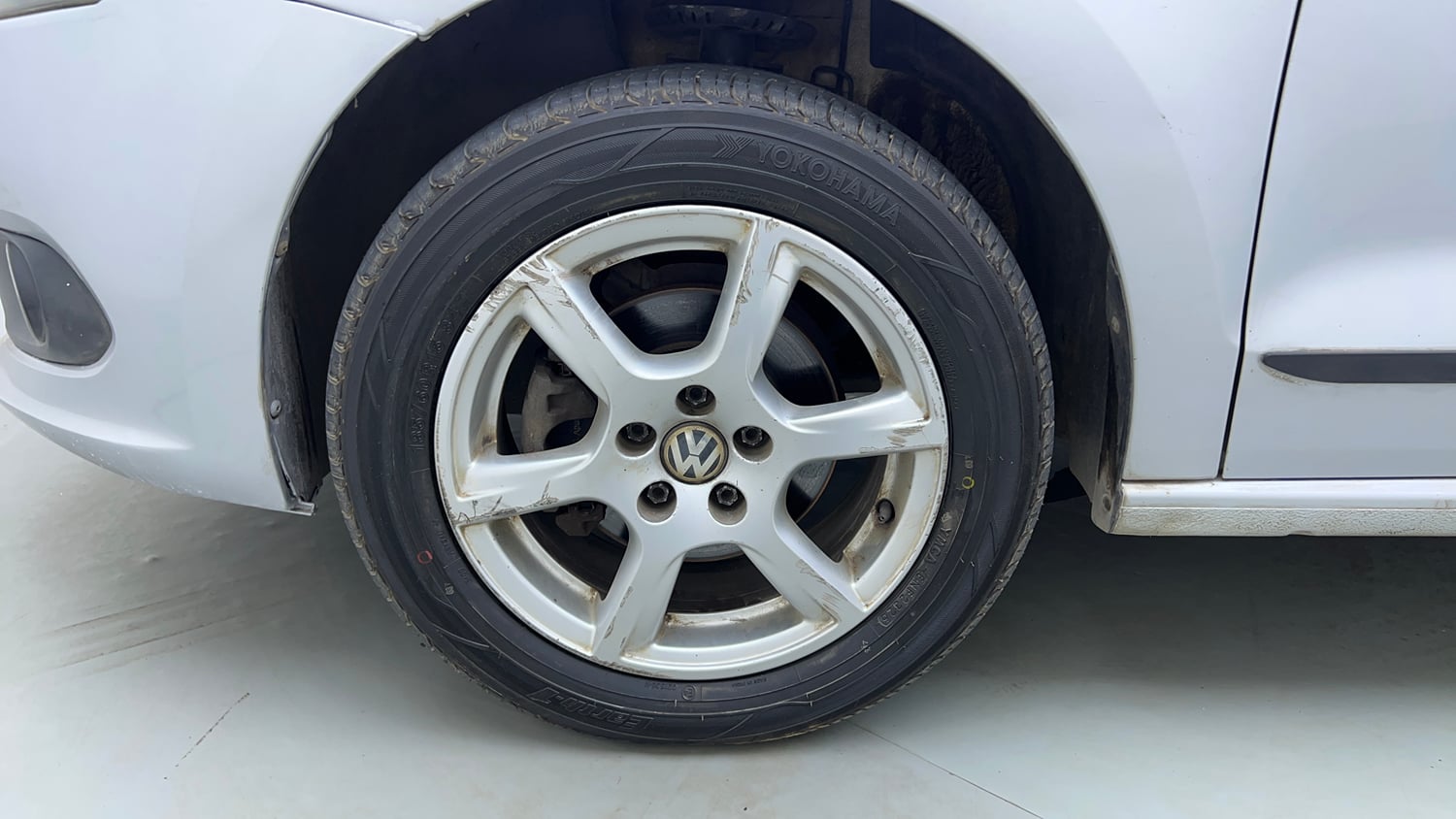 Used 2014 Volkswagen Vento Highline Petrol Petrol Manual tyres LEFT FRONT TYRE RIM VIEW