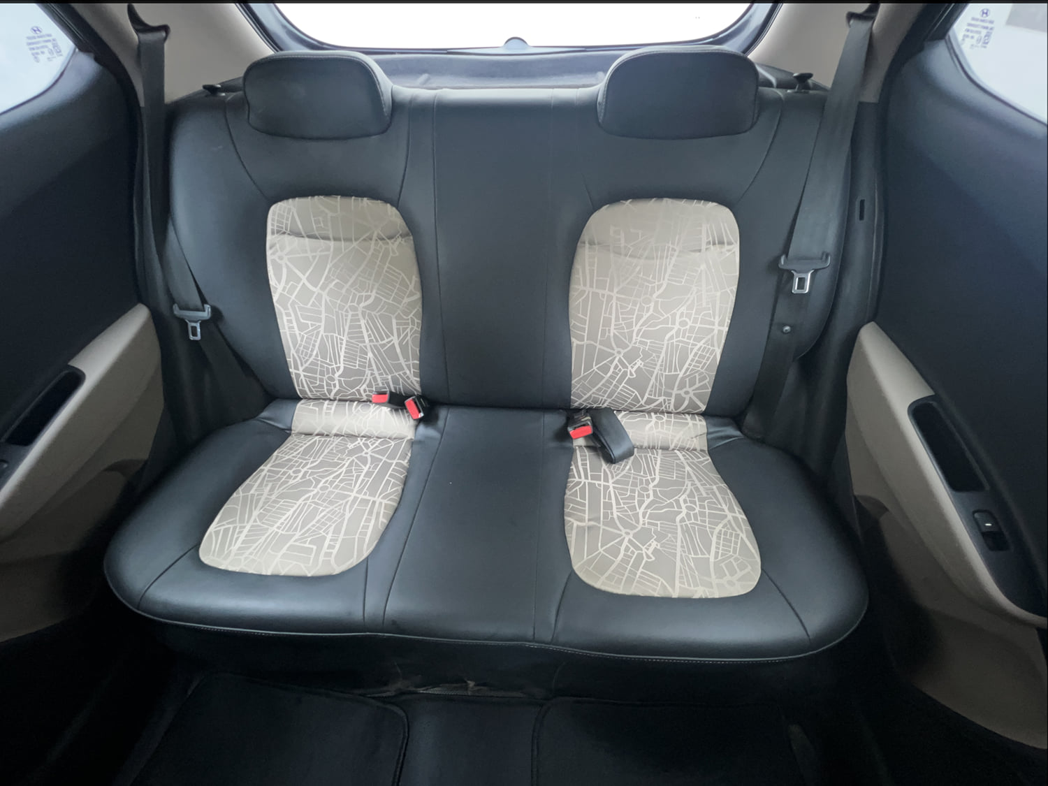 Used 2017 Hyundai Grand i10 Magna 1.2 Kappa VTVT Petrol Manual interior REAR SEAT CONDITION VIEW
