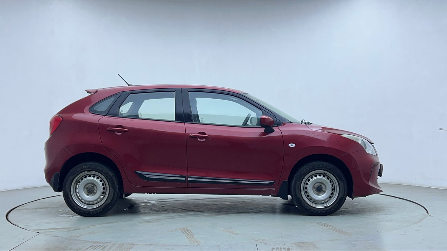 Used 2021 Maruti Suzuki Baleno Sigma Petrol Manual exterior RIGHT SIDE VIEW