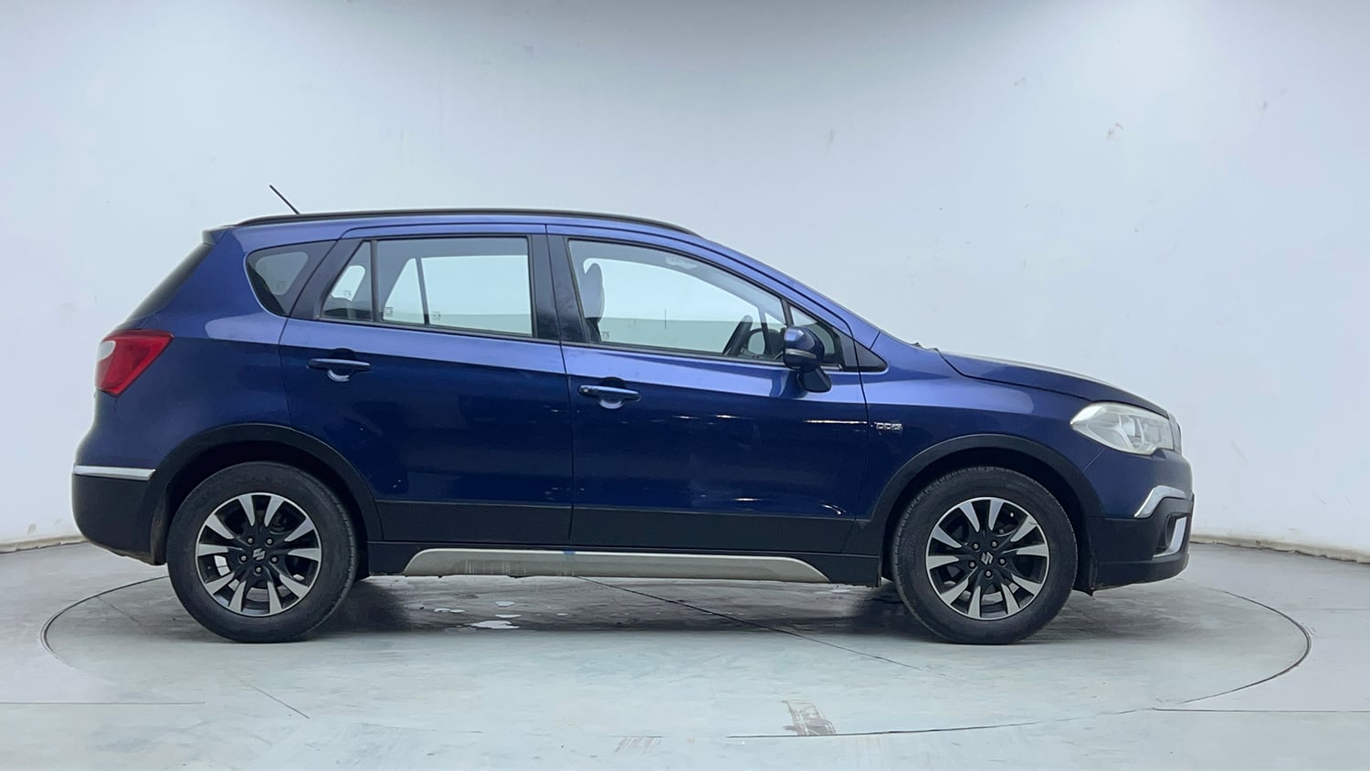 Used 2018 Maruti Suzuki S-Cross Zeta 1.3 Diesel Manual exterior RIGHT SIDE VIEW