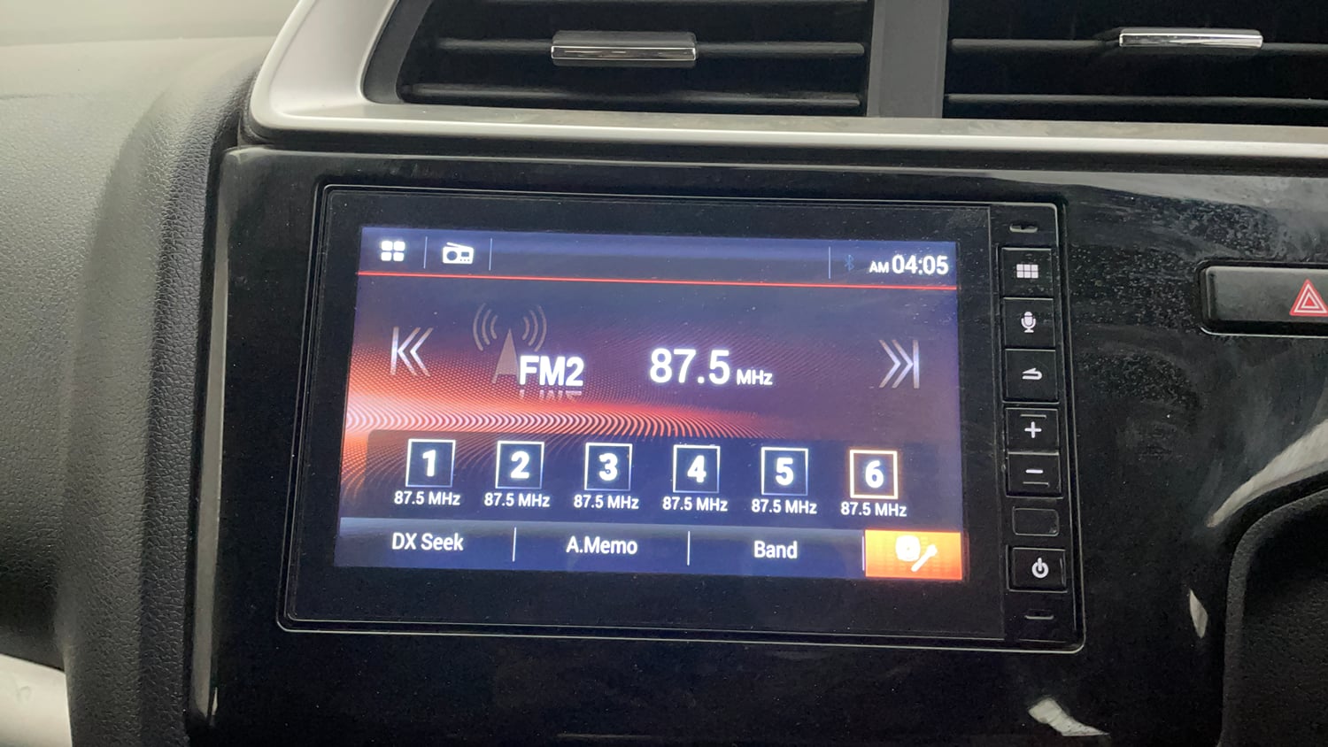 Used 2021 Honda WR-V VX MT Petrol Petrol Manual top_features Integrated (in-dash) music system