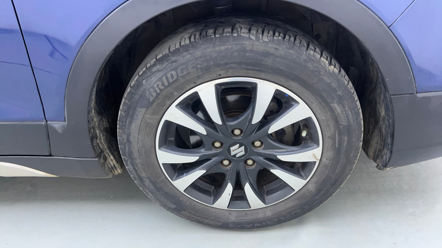 Used 2018 Maruti Suzuki S-Cross Zeta 1.3 Diesel Manual tyres RIGHT FRONT TYRE RIM VIEW