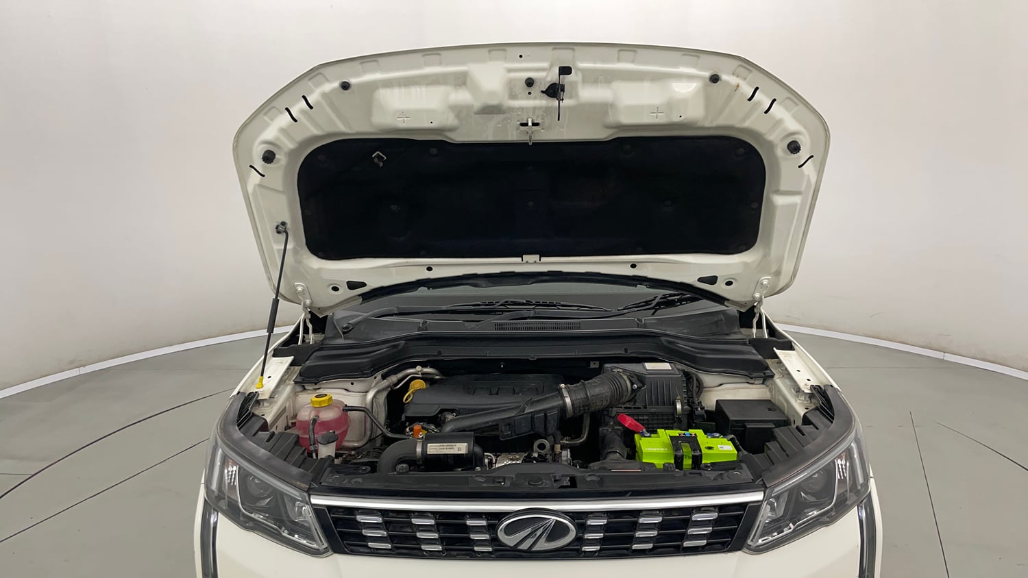 Used 2021 Mahindra XUV 300 W8 1.2 Petrol Petrol Manual engine ENGINE & BONNET OPEN FRONT VIEW