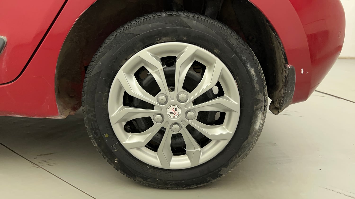 Used 2018 Hyundai Grand i10 Sportz 1.2 Kappa VTVT Petrol Manual tyres LEFT REAR TYRE RIM VIEW