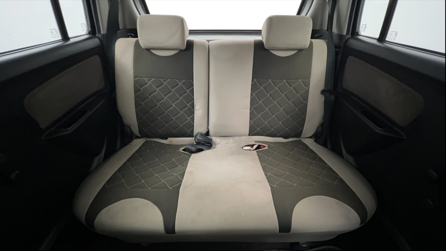 Used 2013 Maruti Suzuki Wagon R LXI CNG Cng Manual interior REAR SEAT CONDITION VIEW