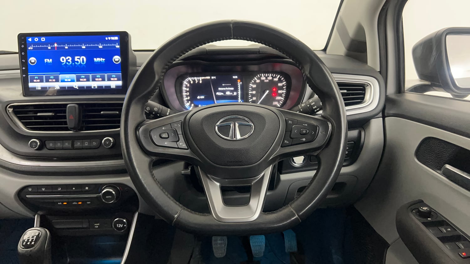 Used 2020 Tata Altroz XZ Petrol Petrol Manual interior STEERING VIEW