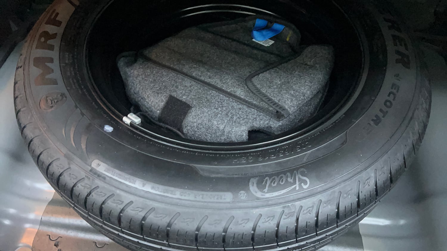 Used 2025 Hyundai Creta 1.5 MPi Petrol IVT SX(O) Petrol Automatic tyres SPARE TYRE VIEW