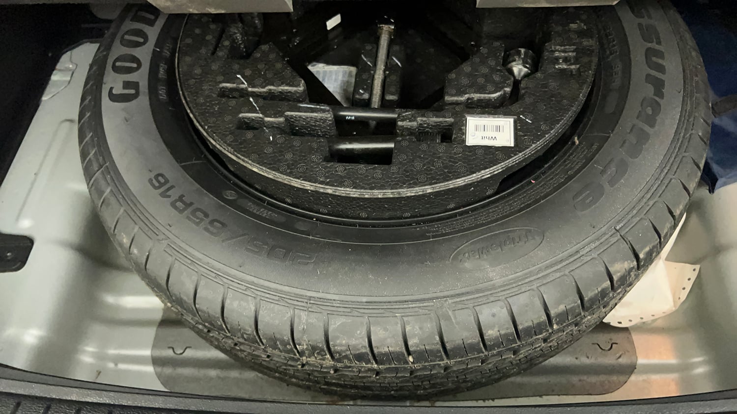 Used 2019 Hyundai Creta SX 1.6 Petrol Petrol Manual tyres SPARE TYRE VIEW