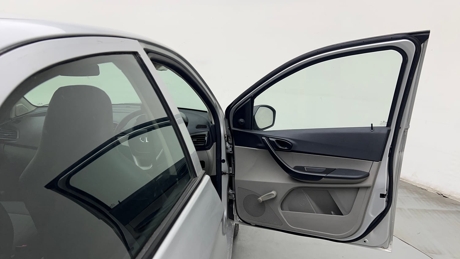 Used 2018 Tata Tiago Revotron XE Petrol Manual interior RIGHT FRONT DOOR OPEN VIEW