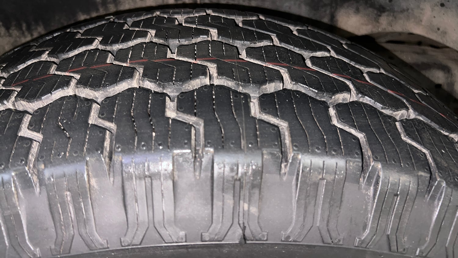 Used 2021 mahindra Thar LX Hard Top Petrol MT 4WD Petrol Manual tyres RIGHT REAR TYRE TREAD VIEW