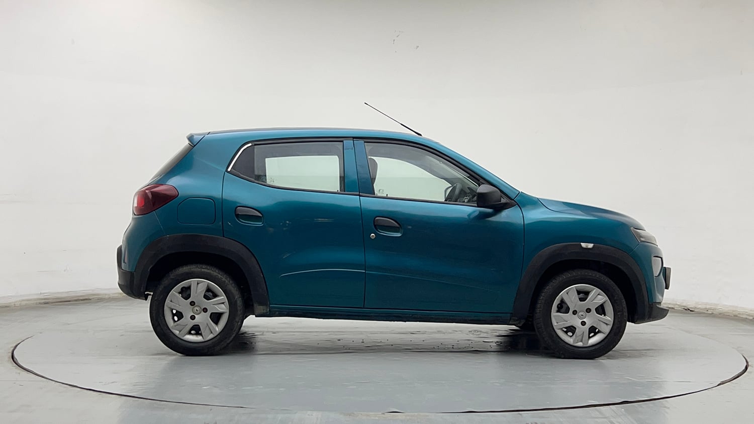 Used 2020 Renault Kwid RXL Petrol Manual exterior RIGHT SIDE VIEW