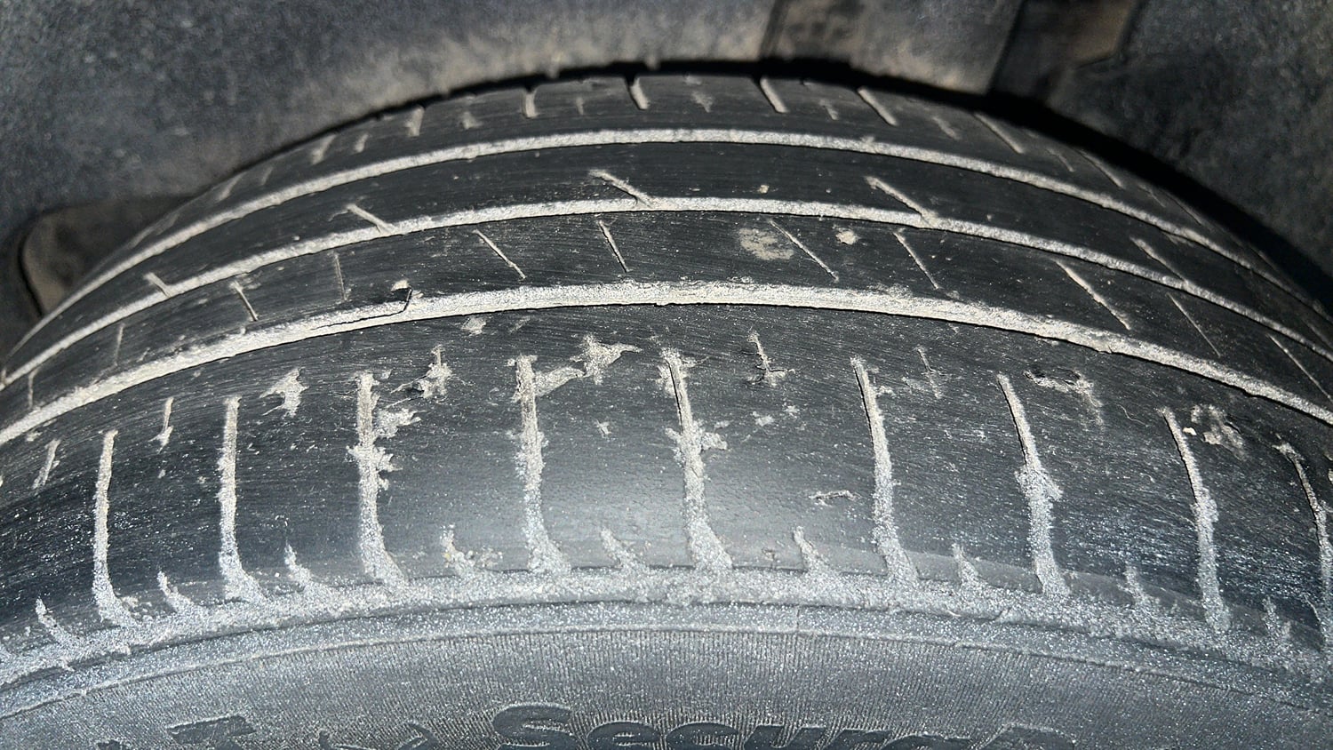 Used 2018 Maruti Suzuki Dzire VXi AMT Petrol Automatic tyres LEFT REAR TYRE TREAD VIEW
